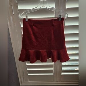 Milk + Honey Skirt Size Medium